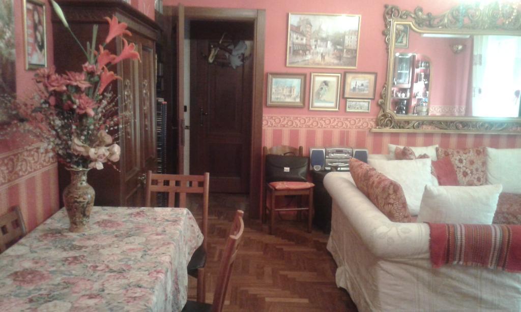 Romantic & Artistic Apartment Milano Værelse billede