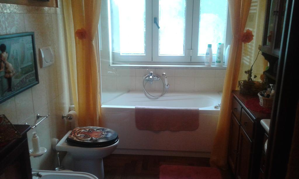 Romantic & Artistic Apartment Milano Værelse billede